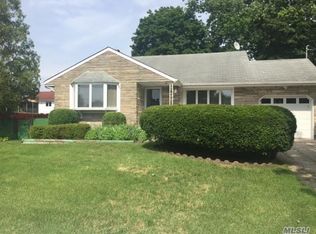 63 Ruland Rd, Selden, NY 11784