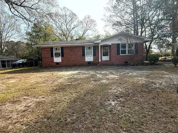 2109 Lombardy Dr, Fayetteville, NC 28304