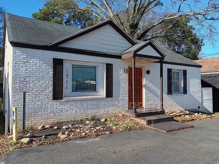 1711 Candler Rd — Photo 24