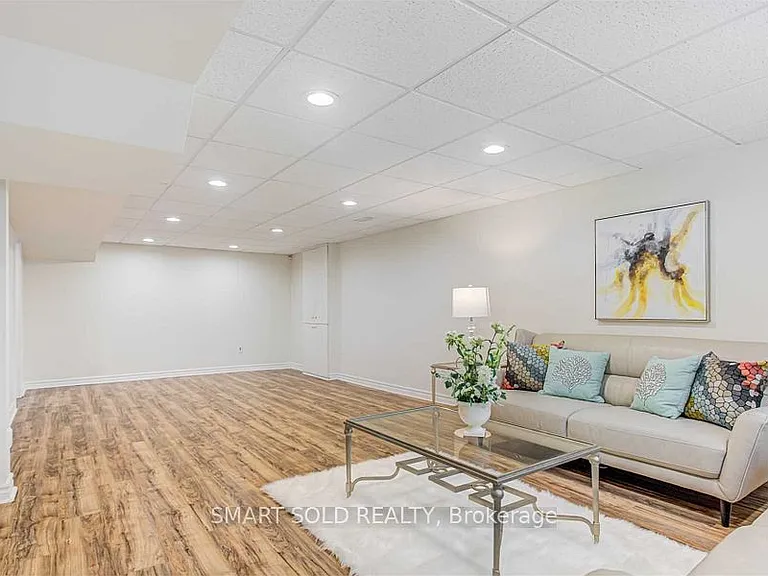 45 Abbeywood Trl #MAIN FLOOR — Photo 26
