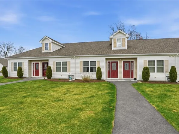 12 Gray Coach Ln Unit 1206, Cranston, RI 02921