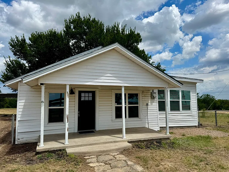 5840 N FM 51 — Photo 17