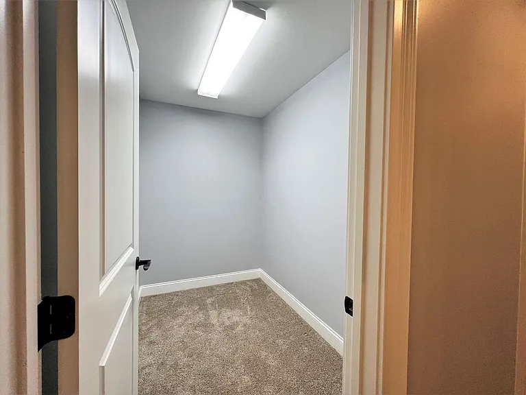 1121 Andalusian Way — Photo 26