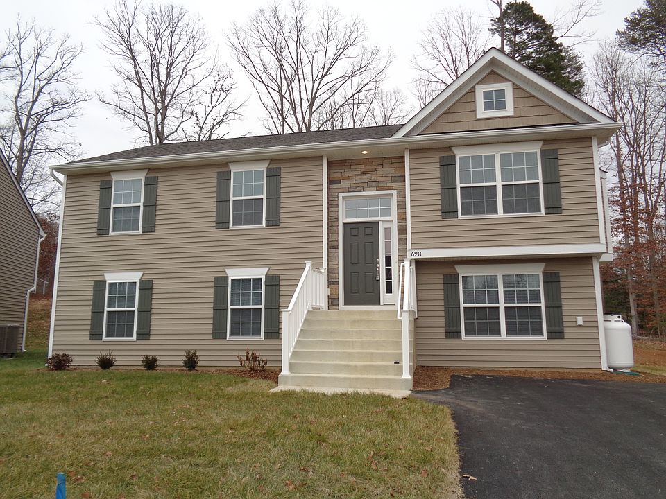 1st image of 6911 Lunette Ln