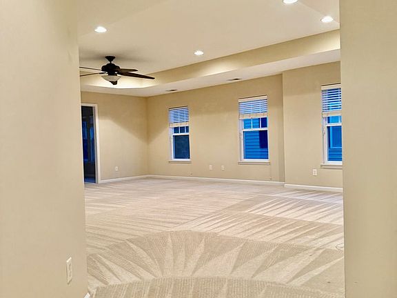 4th image of 949 Turtle Pond Ln