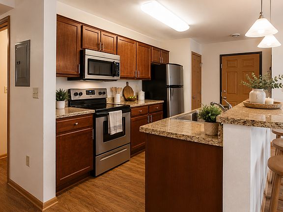 5th image of 321 S 5th St #126