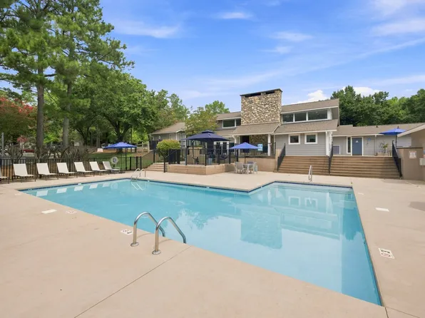 Sunstone Apartments