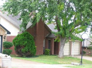 1161 Calvert Dr, Cedar Hill, TX 75104