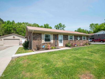 2824 Pride Ln, Strawberry Plains, TN, 37871