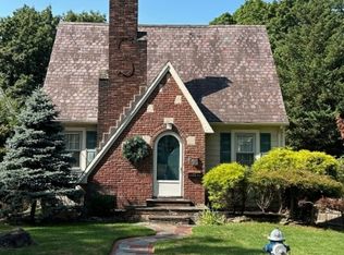 12 Hartshorn Ter, West Orange, NJ 07052