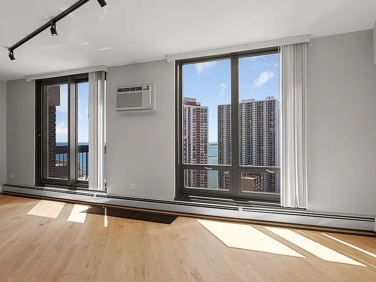 The Duplex Tower — Photo 188