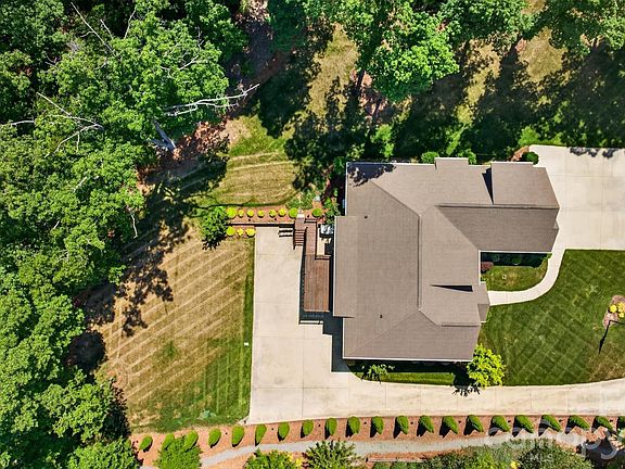 5th image of 116 Maplewood Ct