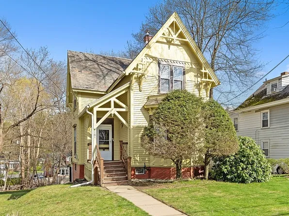 161 Woodland Ave, Gardner, MA 01440