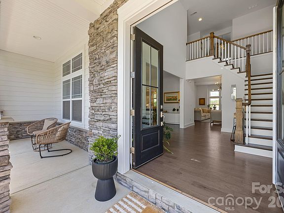 3rd image of 18509 Doves Crest Rd