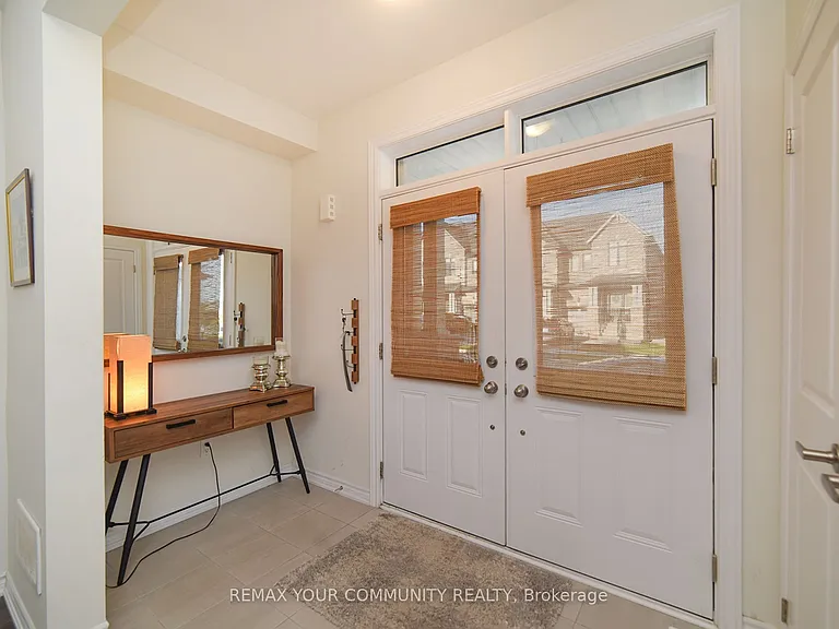 12 Viola St — Photo 2