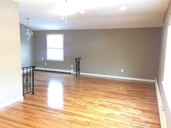4th image of 11430 116th St #1A