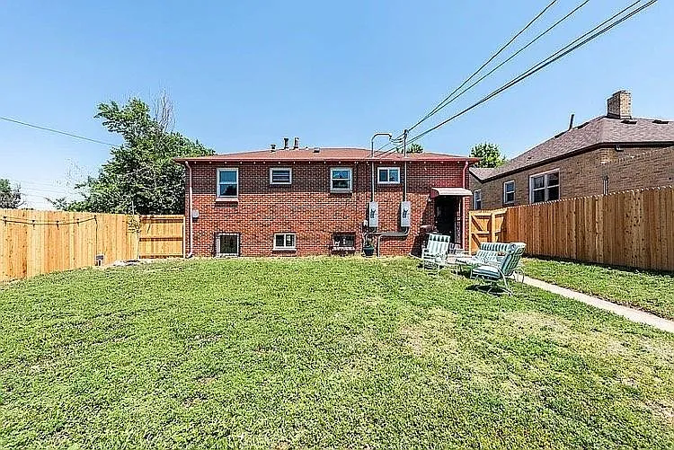 3431 N Harrison St — Photo 17