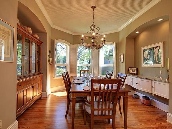 4th image of 280 Bluff View Dr