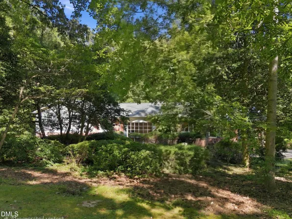 6102 Castlebrook Dr, Raleigh, NC 27604