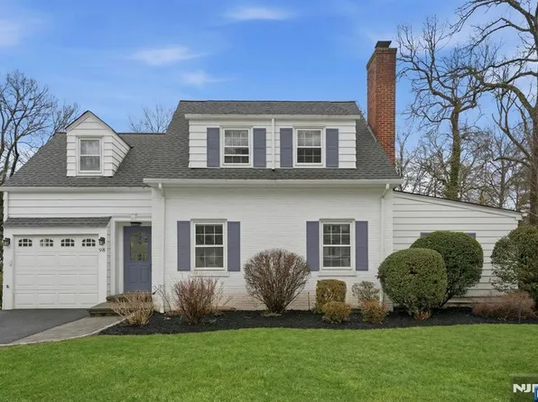 98 Windsor Rd, Tenafly, NJ 07670