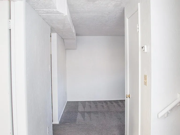 242 E 500 N — Photo 22
