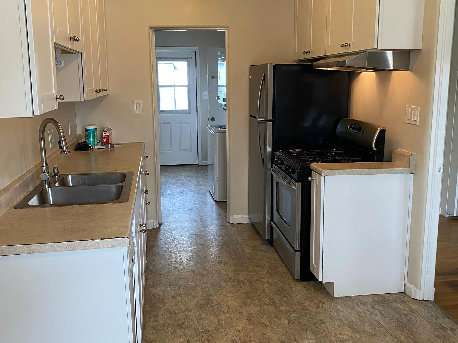 16 Olive St — Photo 4
