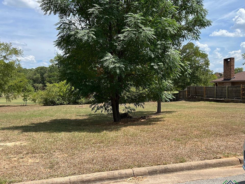 2nd image of 6 & 7 N Club Dr