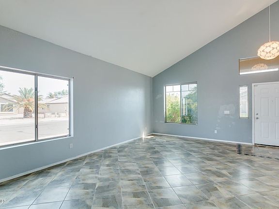 4th image of 9328 N 85th Dr