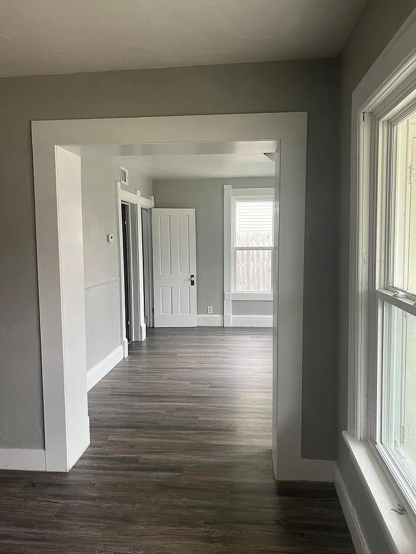 For Rent: Recently Renovated Home In Neenah! — Photo 3