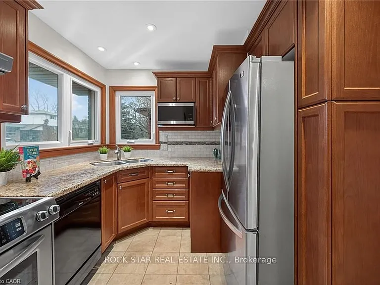 134 W 28th St — Photo 5