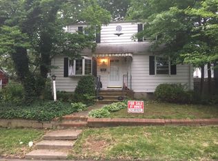 27 Woodview Ave, Fords, NJ