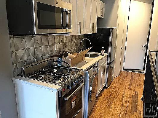 1st image of 343 Chauncey St #1B