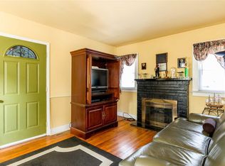 69 Agnes St, Freeport, NY