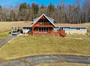 618 Cardinal Rd, Galax, VA 24333