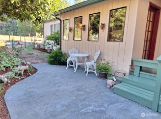 2466 NW Selmer Ln, Poulsbo, WA 98370