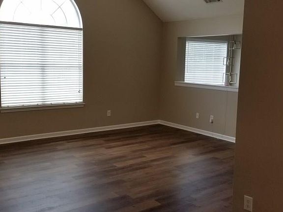 4th image of 3250 Lodgepole Ct