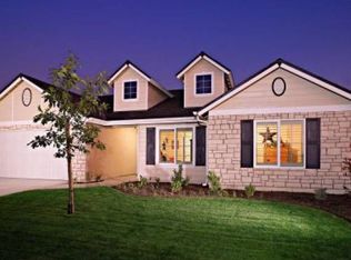 681 N Hughes Ave, Clovis, CA 93611