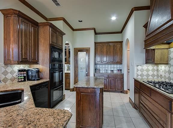 4th image of 8260 Armstrong Way