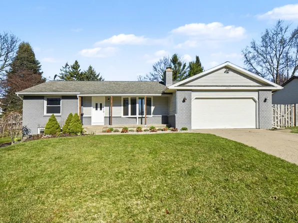 6593 Crownpointe Dr SW, Byron Center, MI 49315