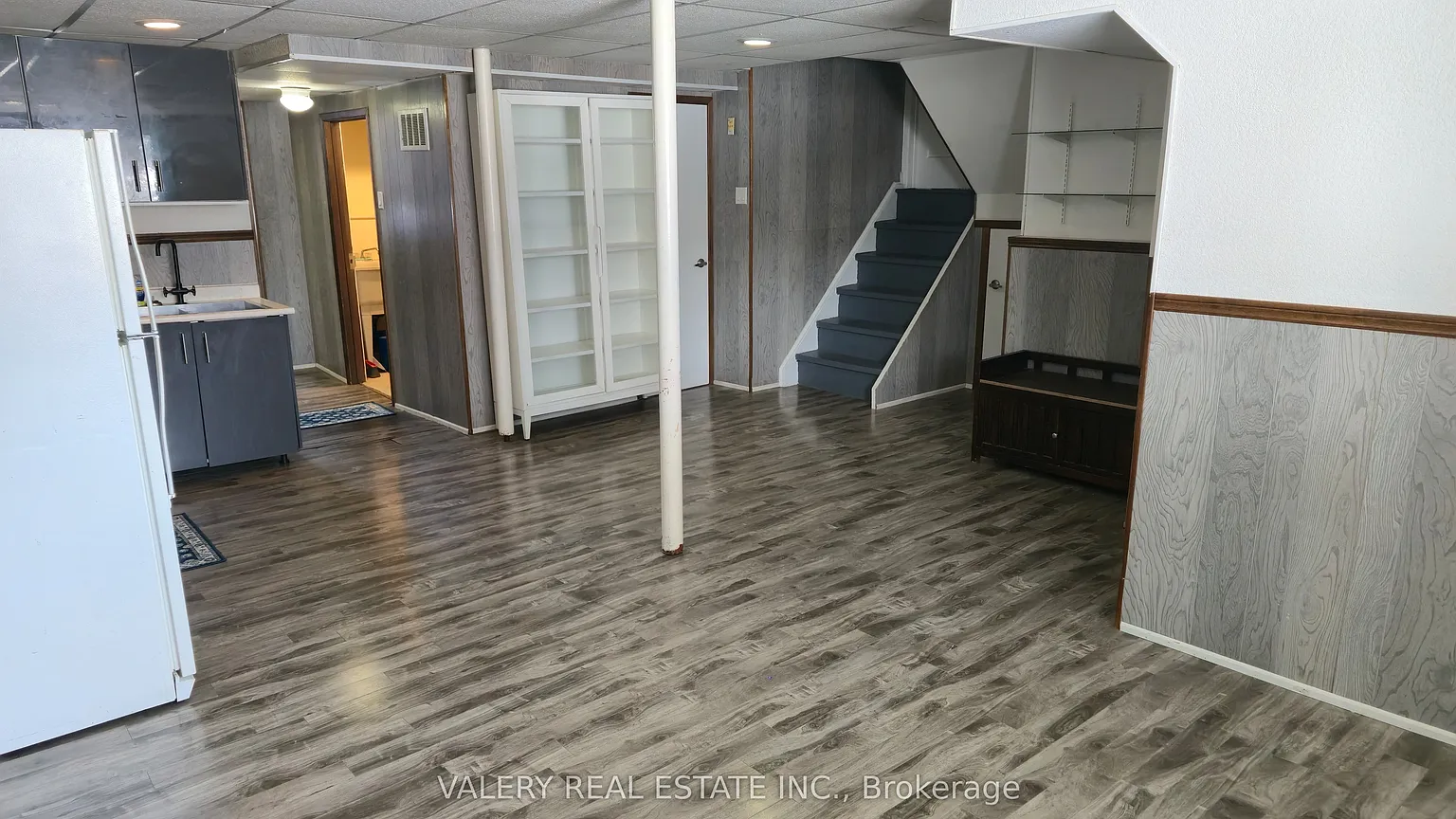 25 Sutter Ave photo 1