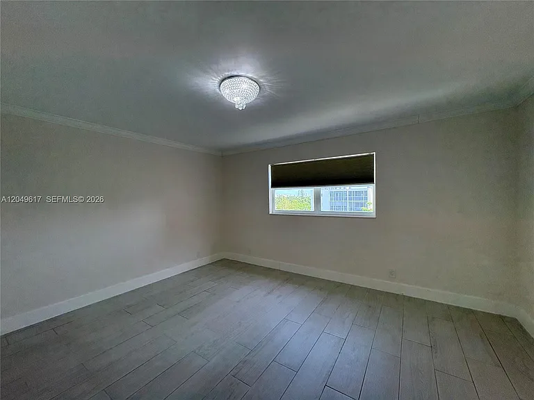 900 NE 12th Ave #703 — Photo 11