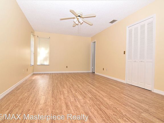 5th image of 2611 SE Westmoreland Blvd