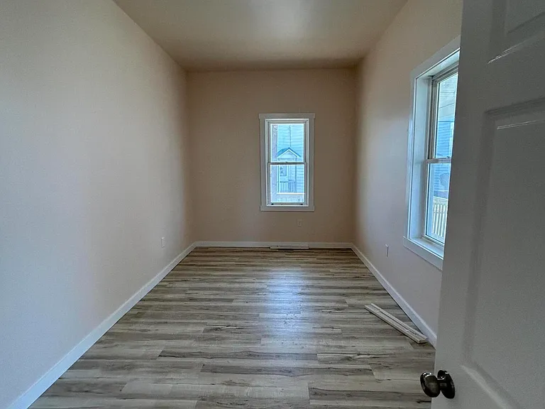 940 Reagan St — Photo 17