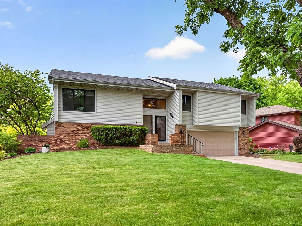 1st image of 5648 Columbine Dr