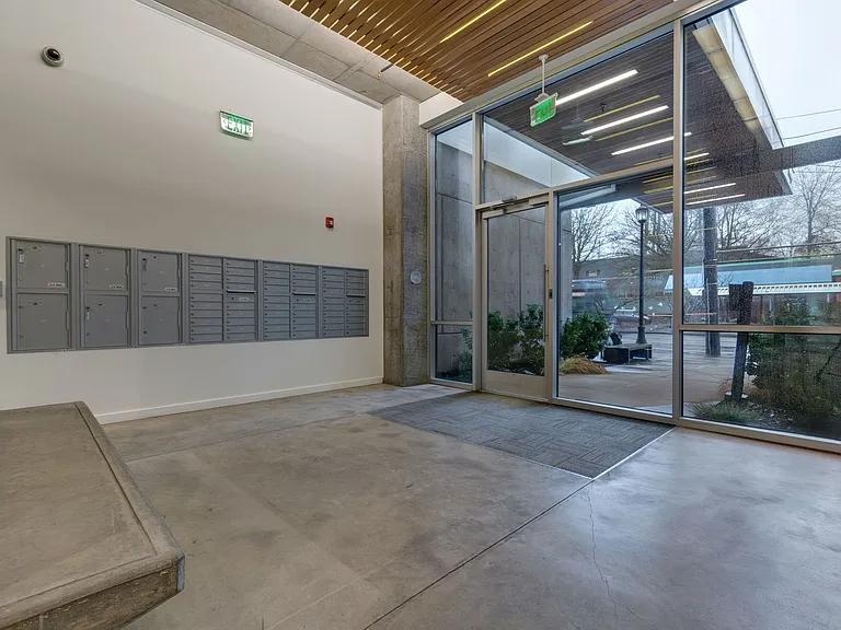 1455 N Killingsworth St #417 — Photo 2