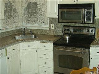 3rd image of 825 Dean Dr
