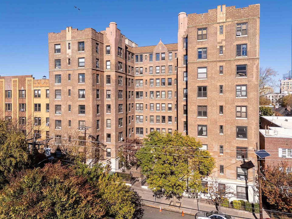 1st image of 50 Glenwood Ave APT 501