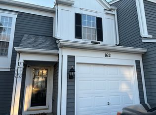162 Half Moon Cir, Aurora, IL 60504