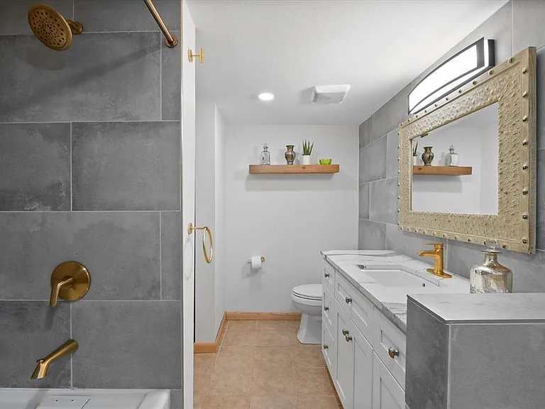3700 S Osprey Ave #214 — Photo 28