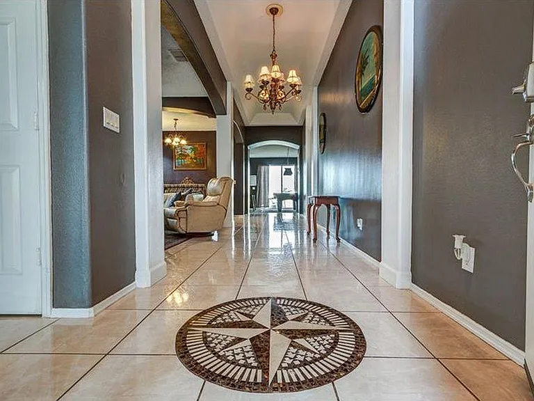 710 Lake Biscayne Way — Photo 5